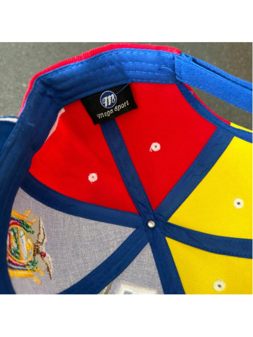Ecuador Tricolor
Embroidered Baseball
Flag Shield Cap New Cup
World 2026 - Picture 9 of 10